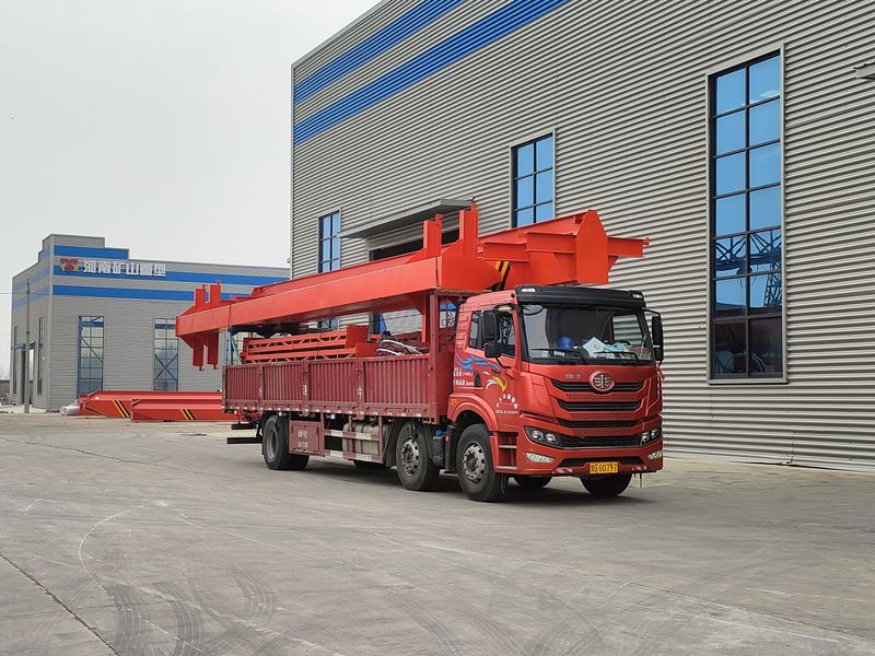 2臺電動葫蘆門式起重機(jī) MHxh10t—13m 發(fā)往河南焦作交付客戶使用。